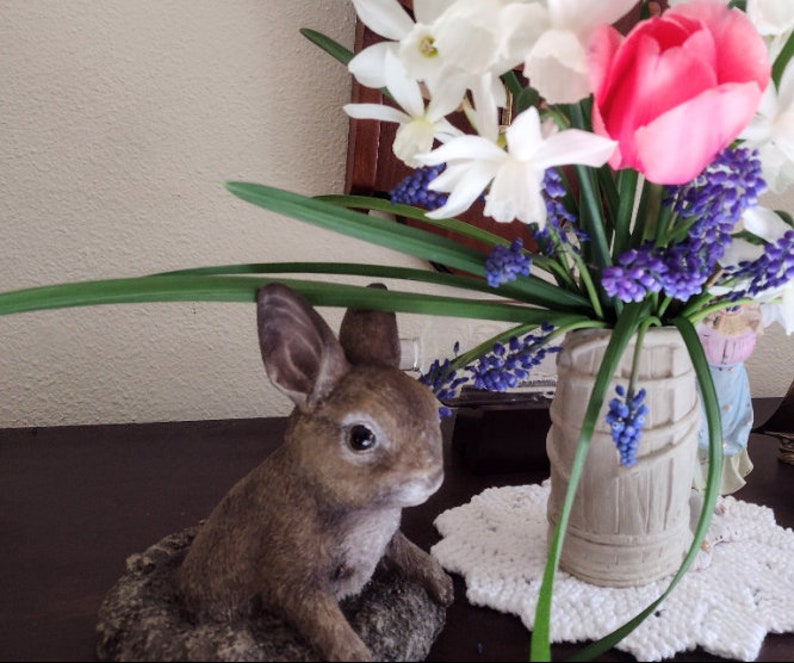Curious Life-Like Bunny Statue Garden Decors