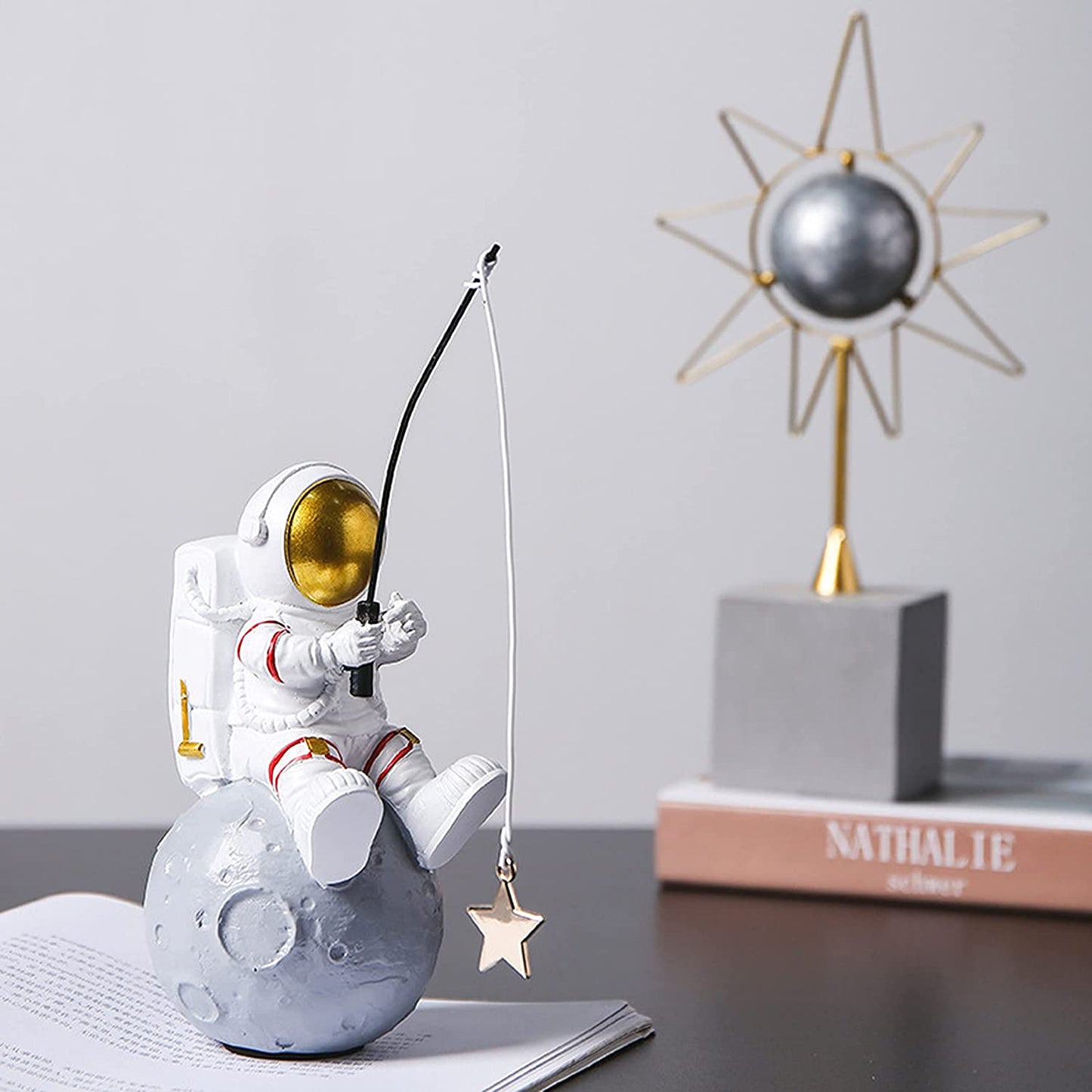 Astronaut Fishing Star Figure Sculpture for Tabletop Decoration