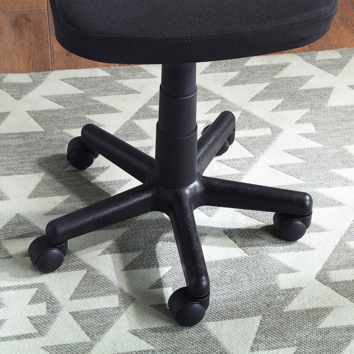 Mesh Task Chair w/ Plush Padded Seat