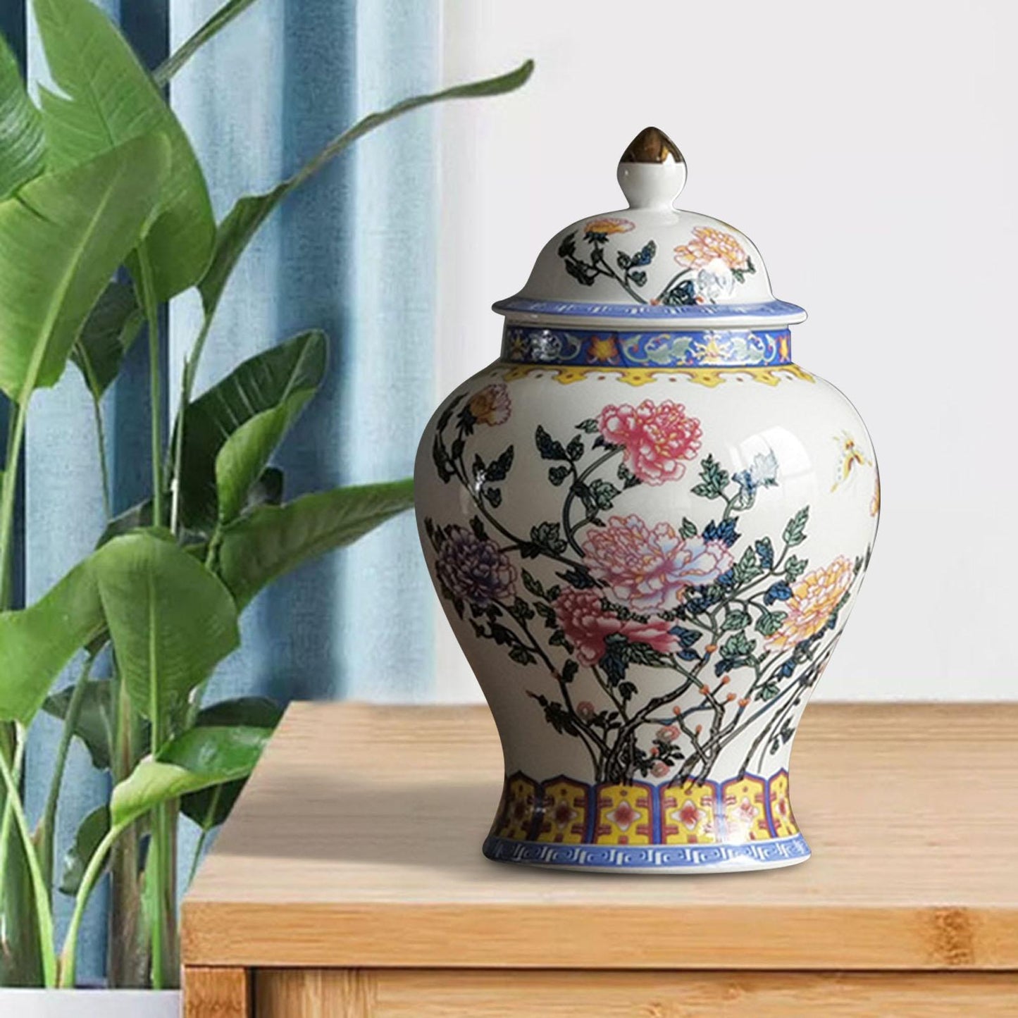 Decorative Porcelain Jar for Home Decoration
