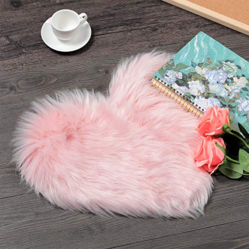 2 Pieces Fluffy Faux Sheepskin Area Rug Heart Shaped, 12 x 16 Inch