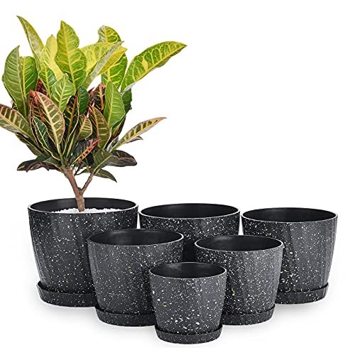 Set of 6 Plastic Planters with Saucer  7.5/7/6.5/6/5.5/4.5 Inch