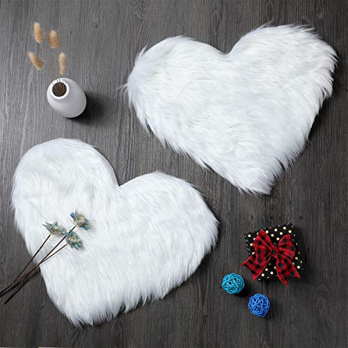 2 Pieces Fluffy Faux Sheepskin Area Rug Heart Shaped, 12 x 16 Inch