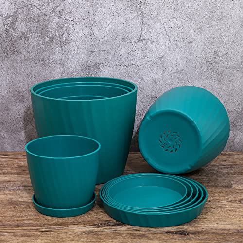 Set of 6 Plastic Planters with Saucer  7.5/7/6.5/6/5.5/4.5 Inch