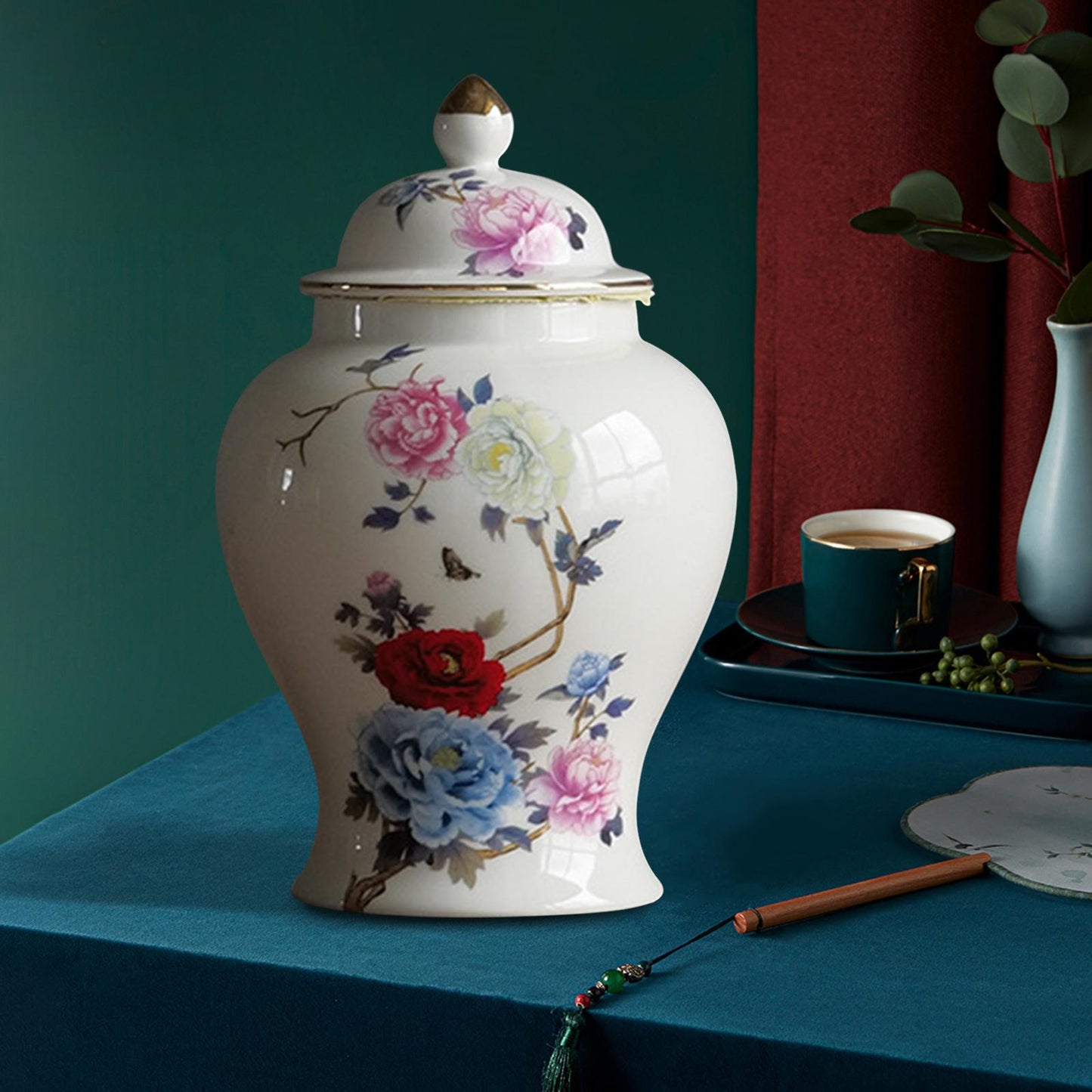 Decorative Porcelain Jar for Home Decoration