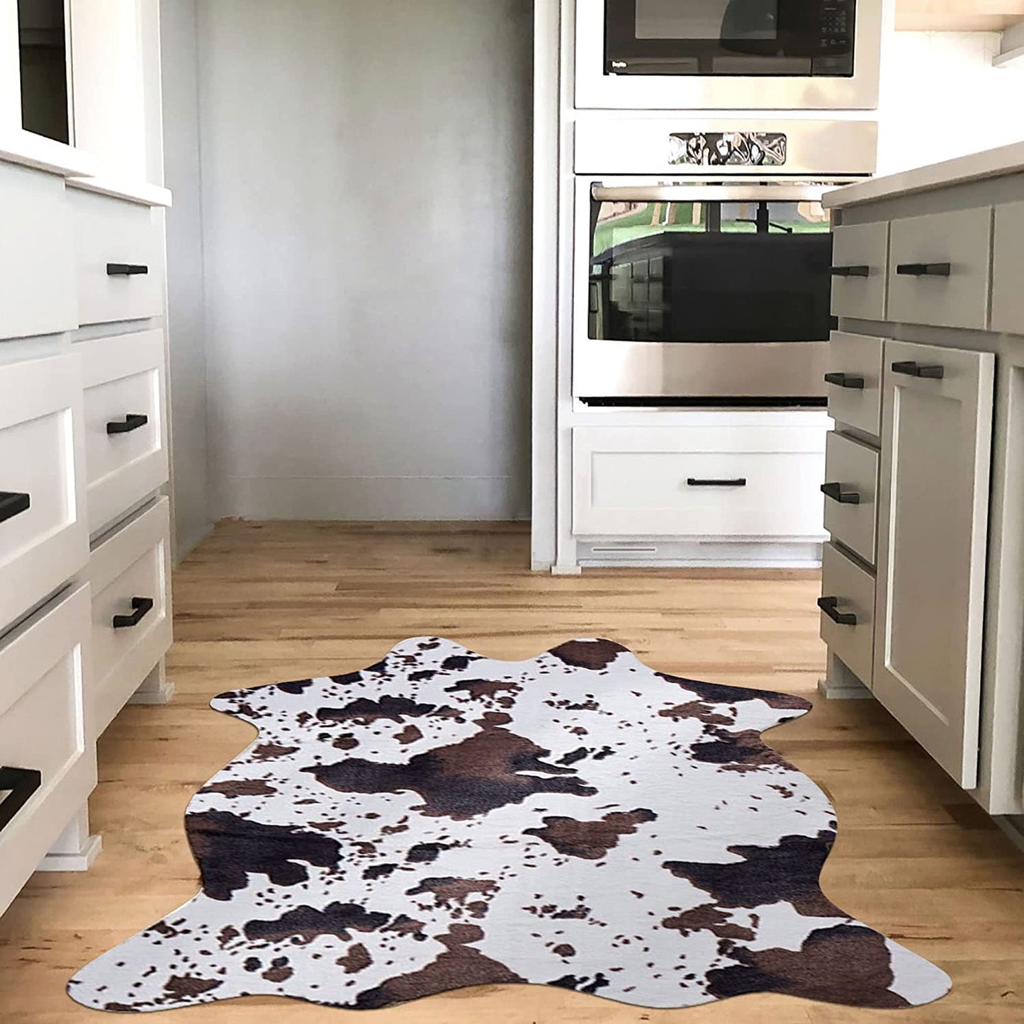Faux Fur Cowhide Rug, 4.6 x 5.2 Feet Cute Non Slip Animal Cow Print Area Rug