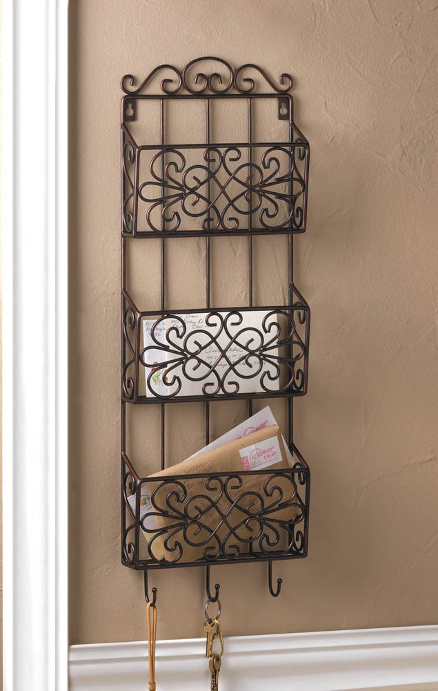 VINTAGE CHARM TRIPLE WALL RACK