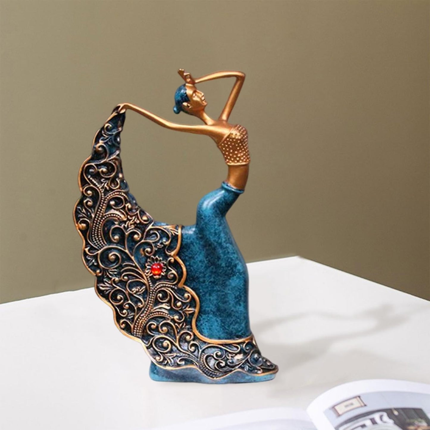 2x Peacock Dancer Figurine for Home Decoration