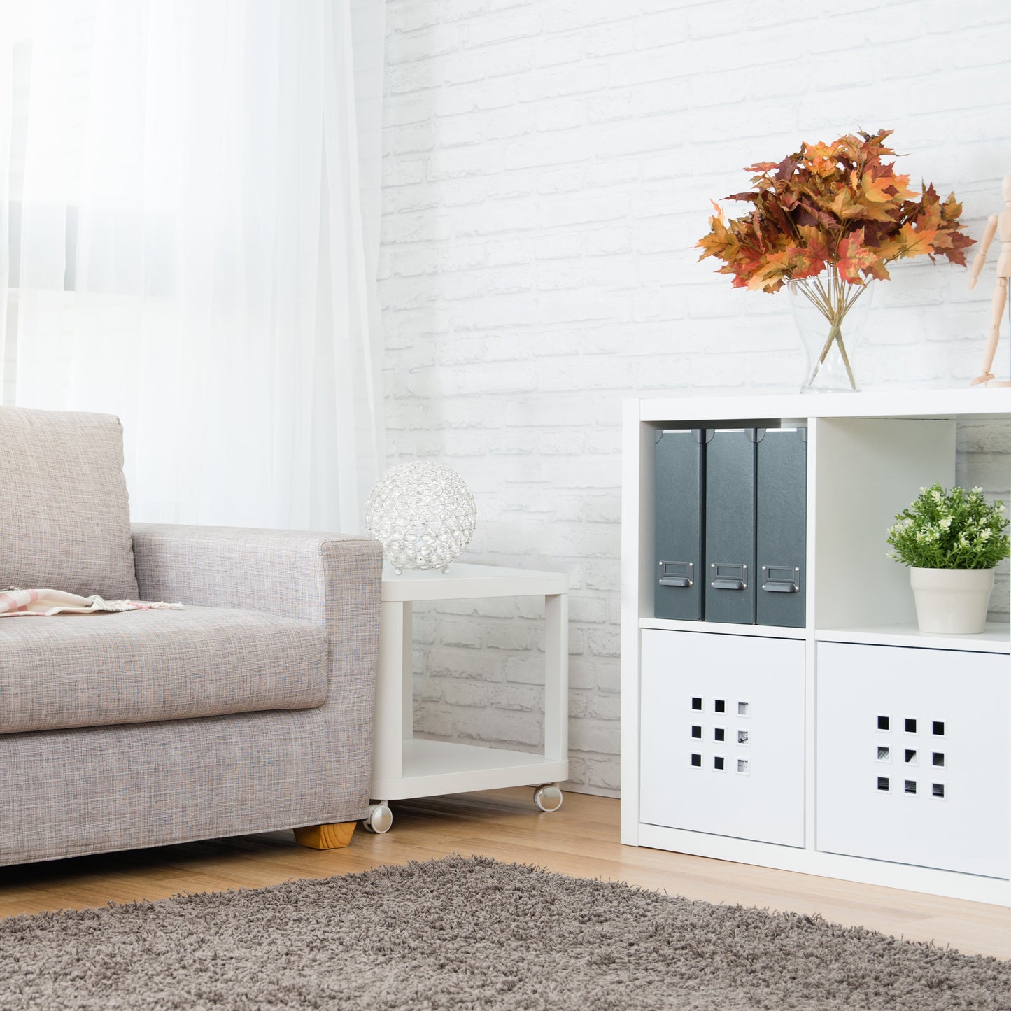 Elegant Designs Elipse 8 Inch Crystal Ball Sequin Table Lamp