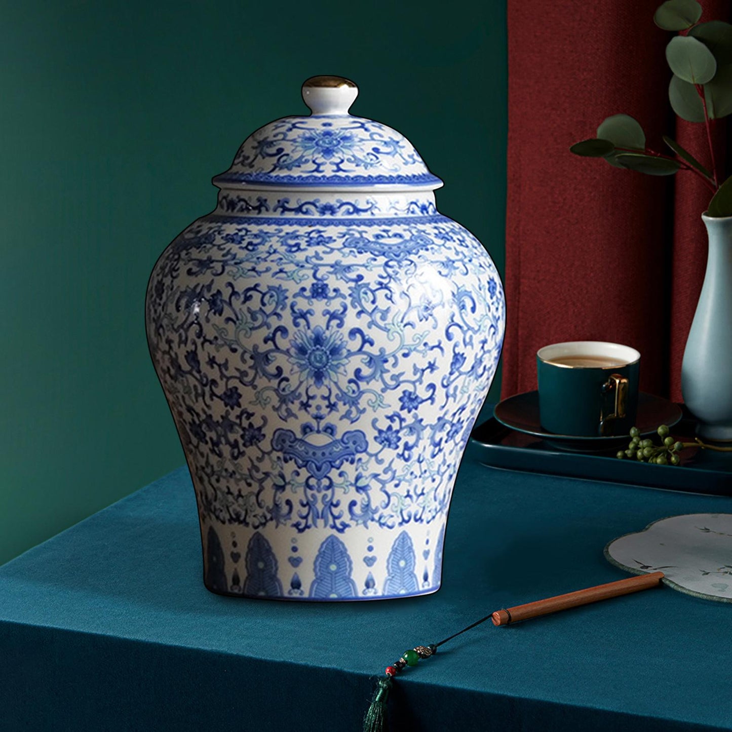 Decorative Porcelain Jar for Home Decoration